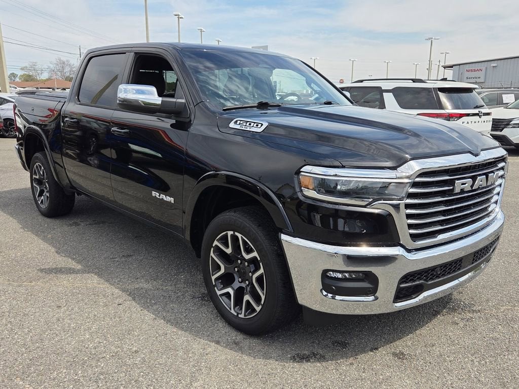 2025 RAM 1500 Laramie Crew Cab 4x4 5'7" Box