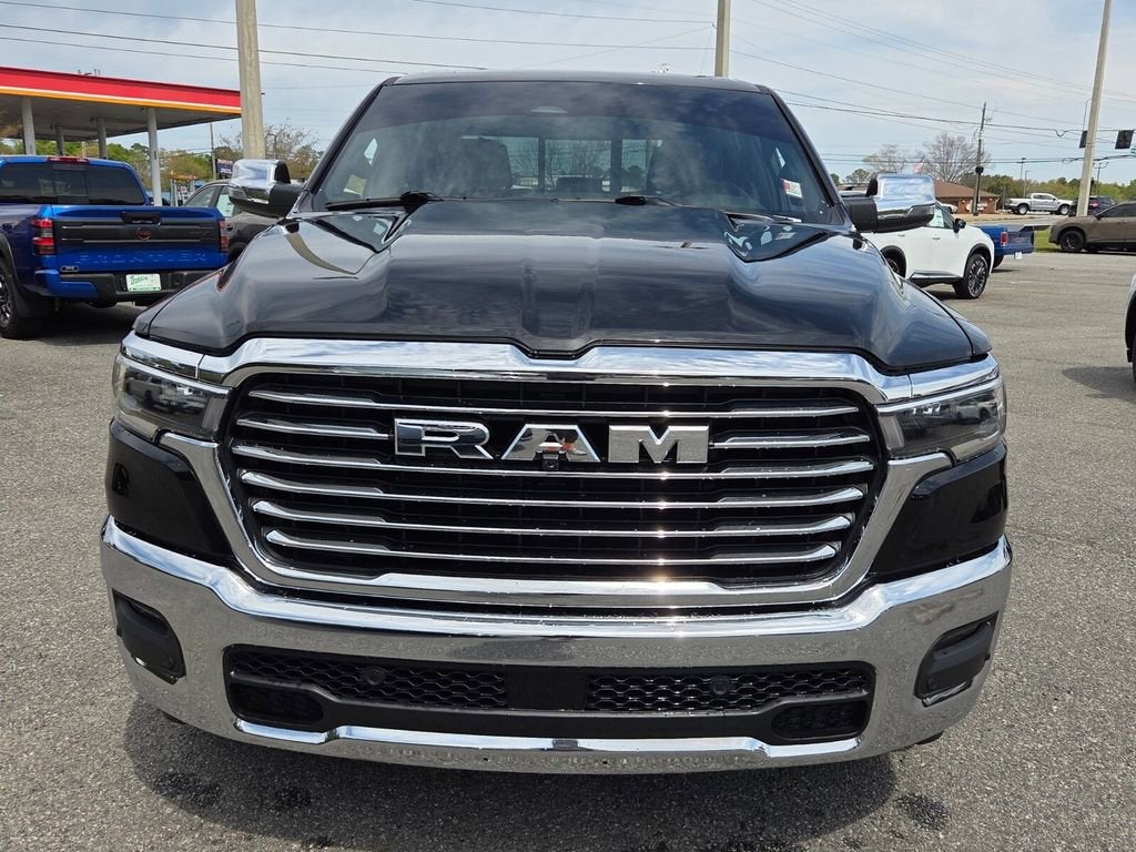 2025 RAM 1500 Laramie Crew Cab 4x4 5'7" Box
