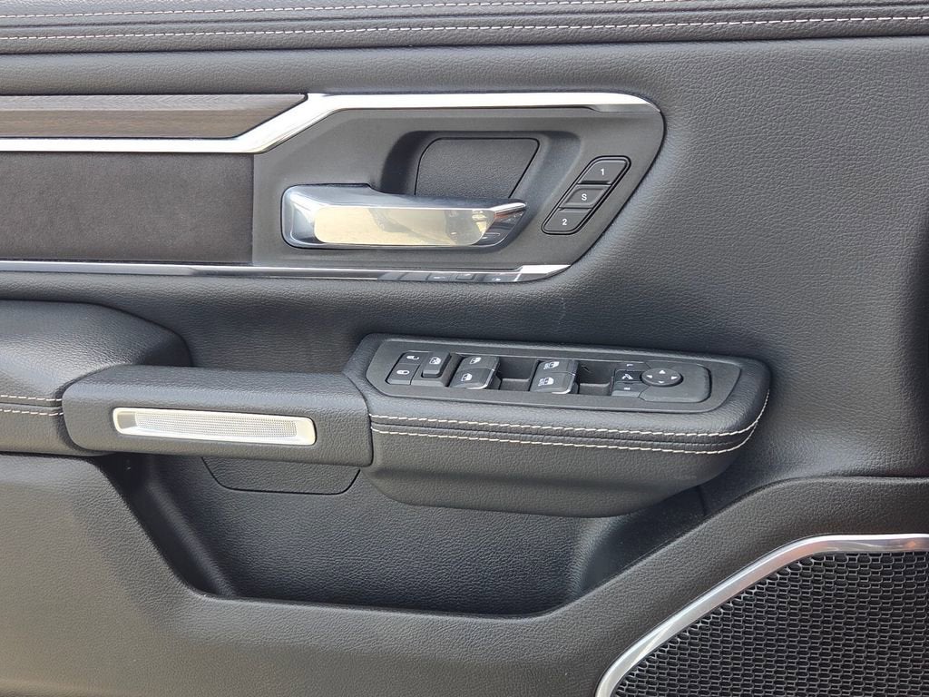 2025 RAM 1500 Laramie Crew Cab 4x4 5'7" Box