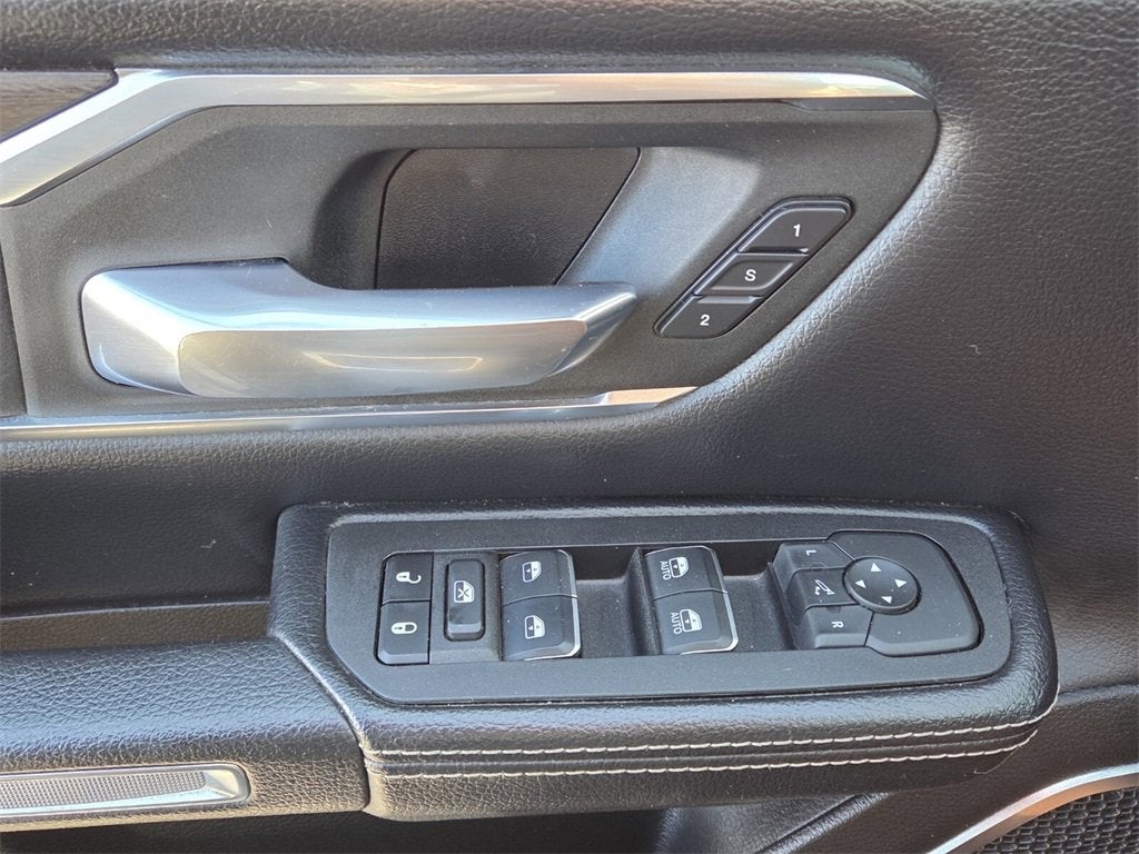 2025 RAM 1500 Laramie Crew Cab 4x4 5'7" Box