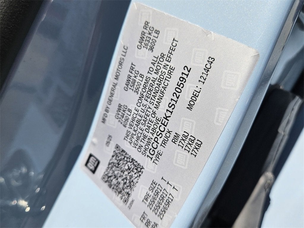 2025 Chevrolet Colorado WT/LT