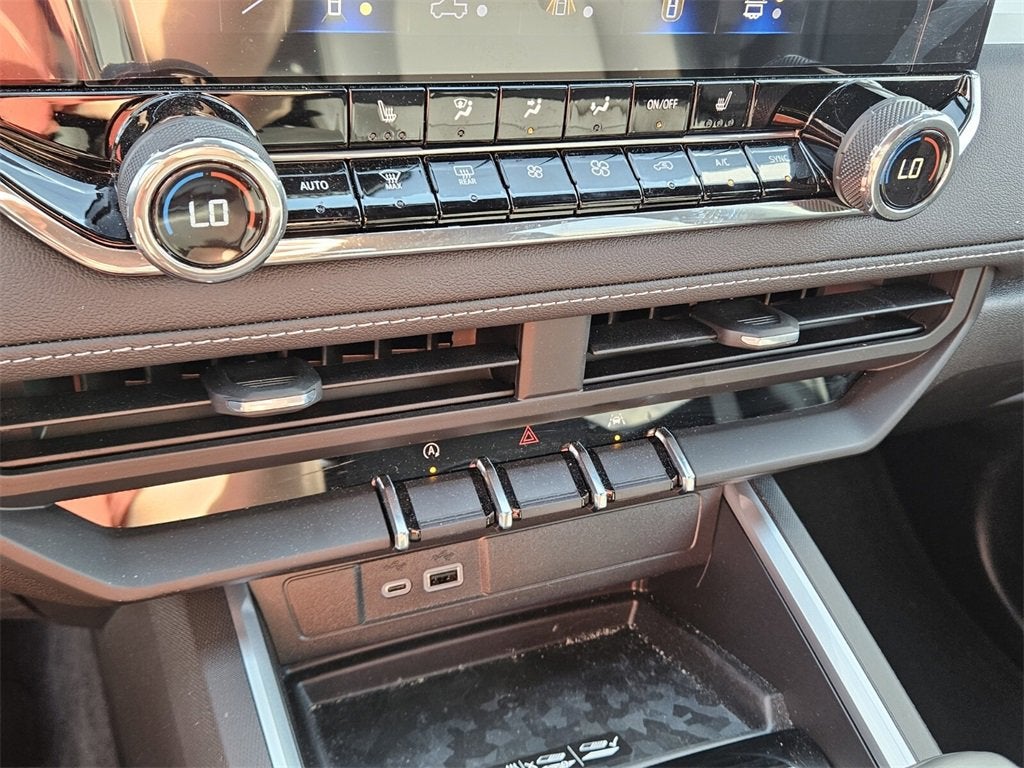 2025 Chevrolet Colorado WT/LT