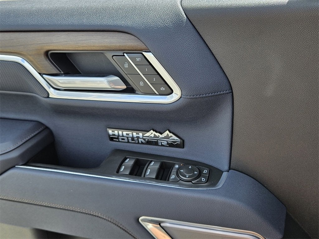 2025 Chevrolet Silverado 1500 High Country