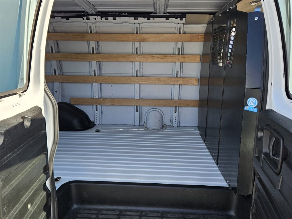 2023 GMC Savana Cargo 2500 Work Van