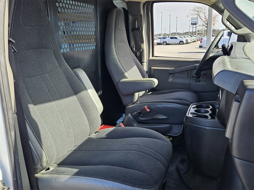 2023 GMC Savana Cargo 2500 Work Van