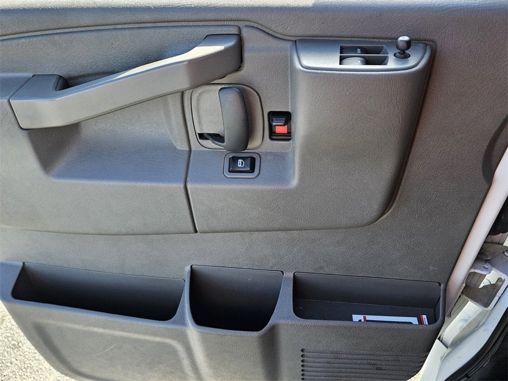 2023 GMC Savana Cargo 2500 Work Van