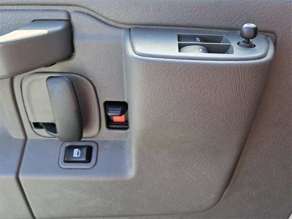 2023 GMC Savana Cargo 2500 Work Van