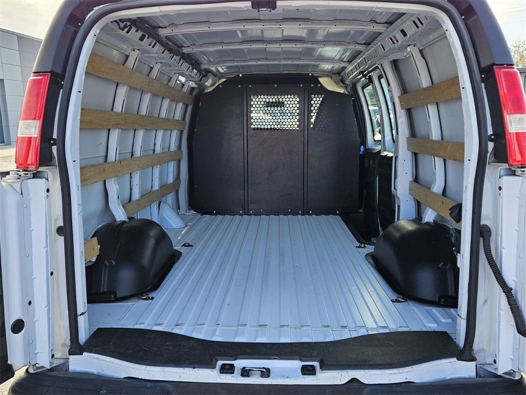 2023 GMC Savana Cargo 2500 Work Van