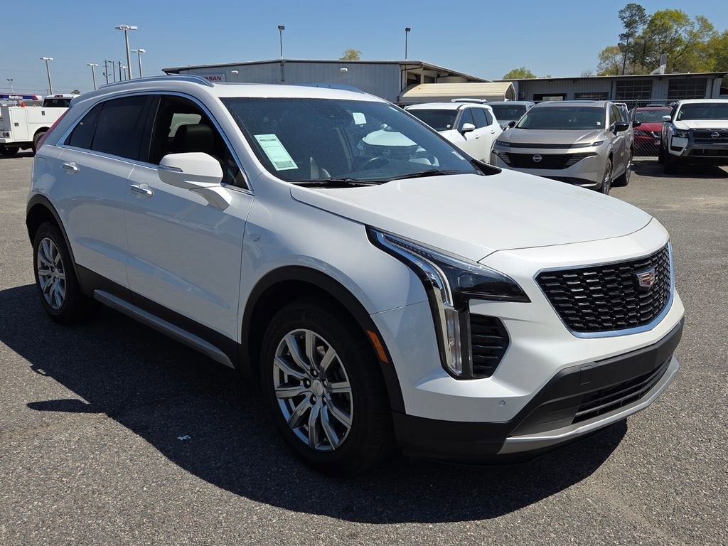 2023 Cadillac XT4 Premium Luxury
