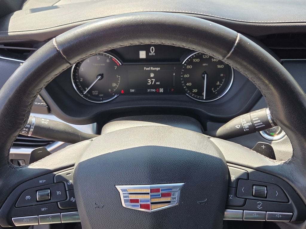 2023 Cadillac XT4 Premium Luxury