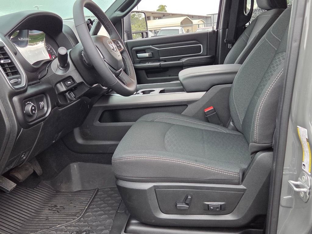 2026 RAM 3500 Big Horn Crew Cab 4x4 6'4" Box