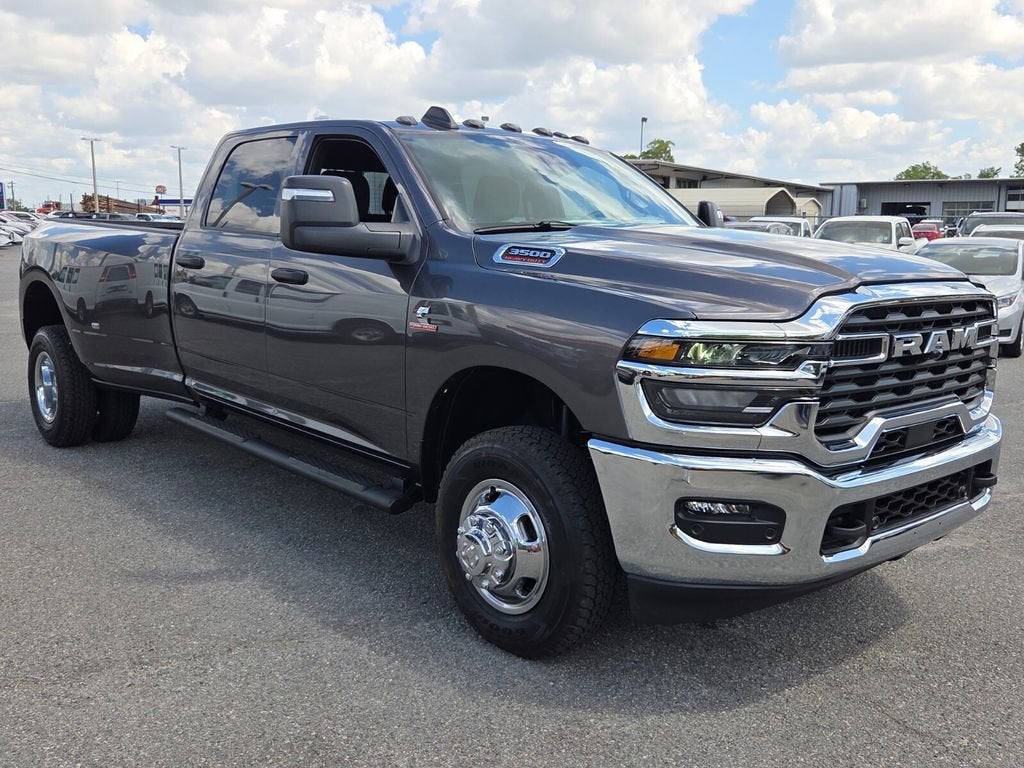 2026 RAM 3500 Tradesman Crew Cab 4x4 8' Box