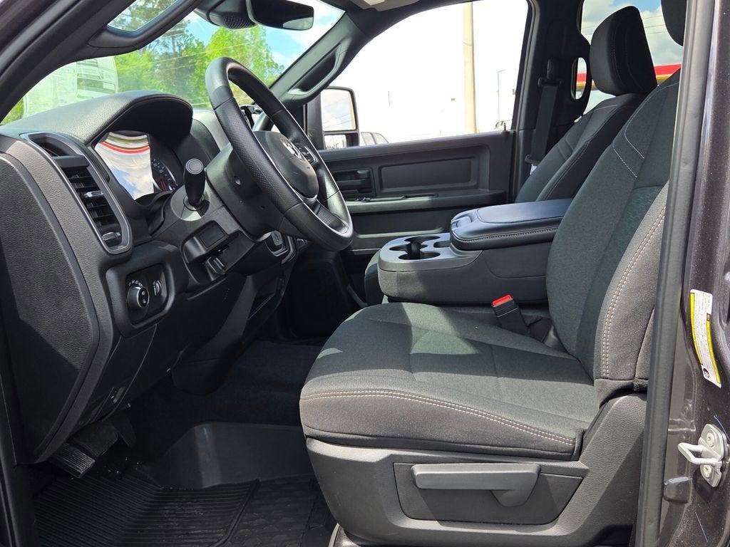 2026 RAM 3500 Tradesman Crew Cab 4x4 8' Box