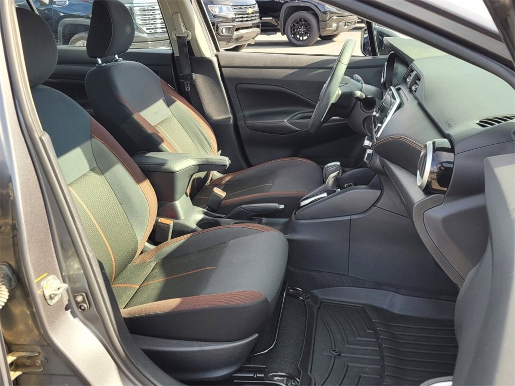 2020 Nissan Versa SR Xtronic CVT