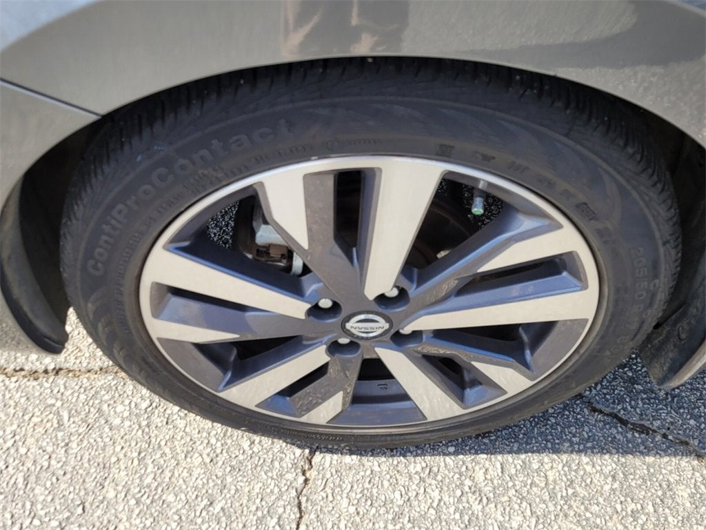 2020 Nissan Versa SR Xtronic CVT