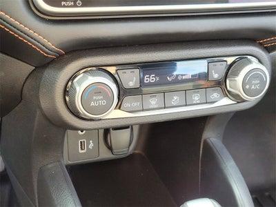 2020 Nissan Versa SR Xtronic CVT