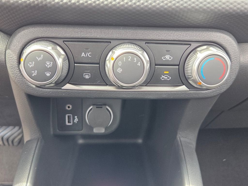 2025 Nissan Kicks Play S