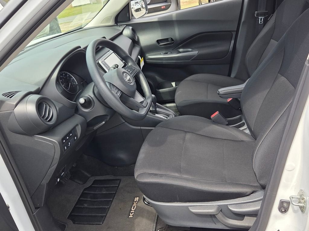 2025 Nissan Kicks Play S