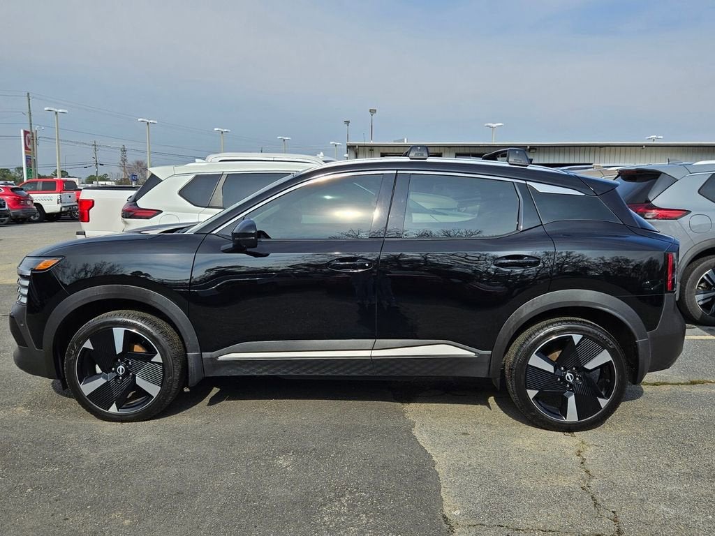 2025 Nissan Kicks SR FWD