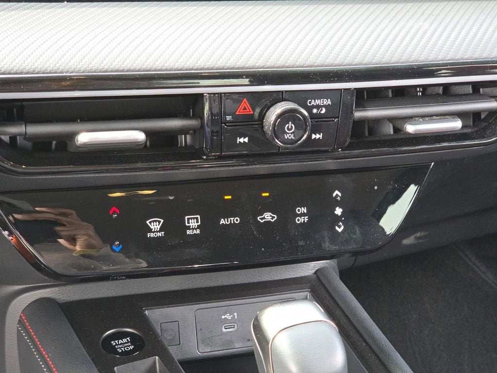 2025 Nissan Kicks SR Intelligent AWD