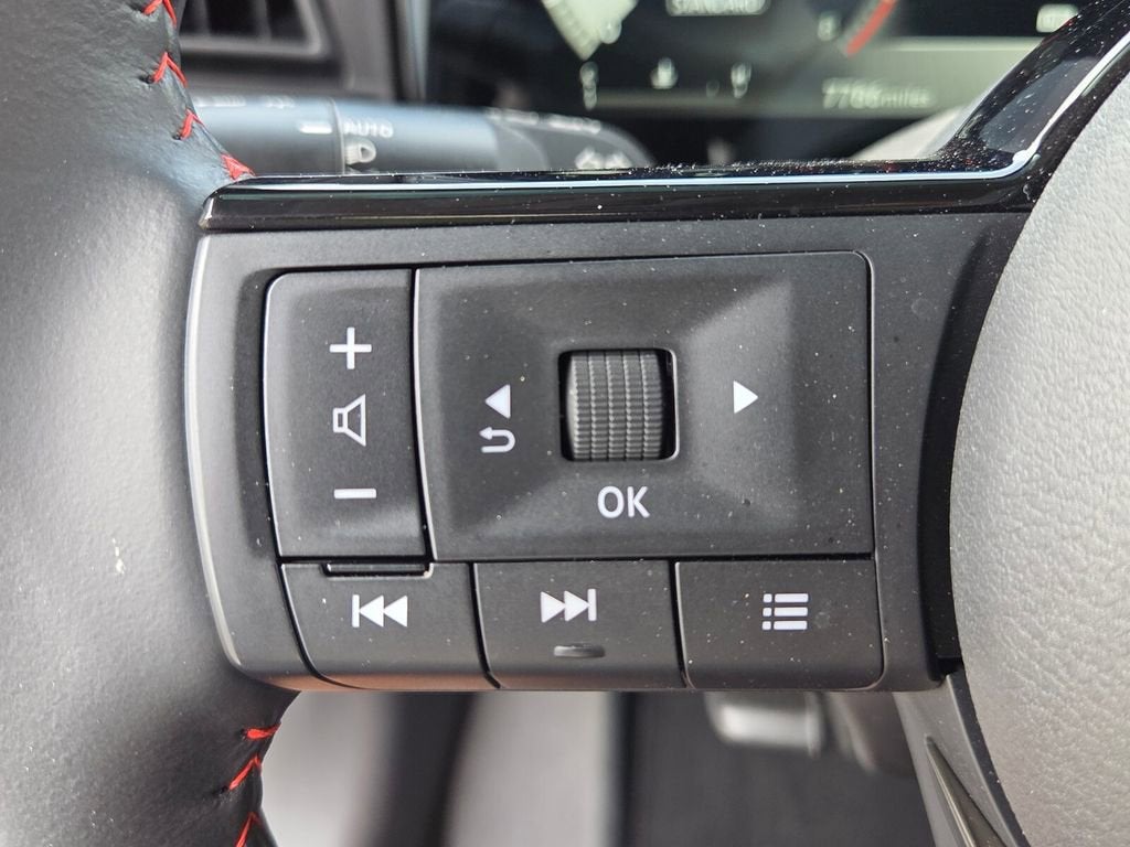 2025 Nissan Kicks SR Intelligent AWD