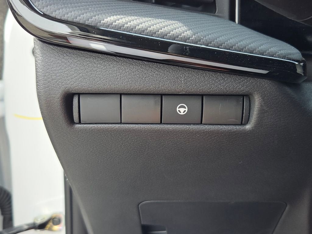 2025 Nissan Kicks SR Intelligent AWD