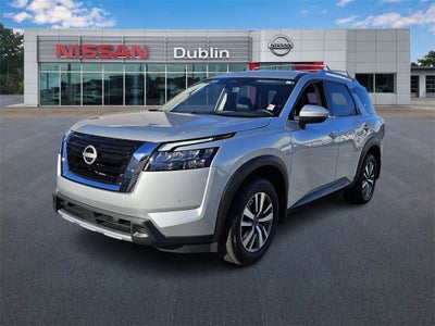 2025 Nissan Pathfinder SL FWD