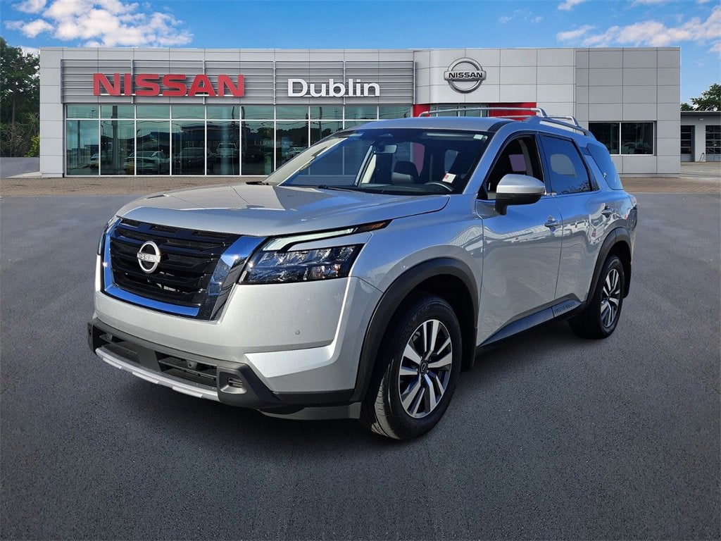 2025 Nissan Pathfinder SL FWD