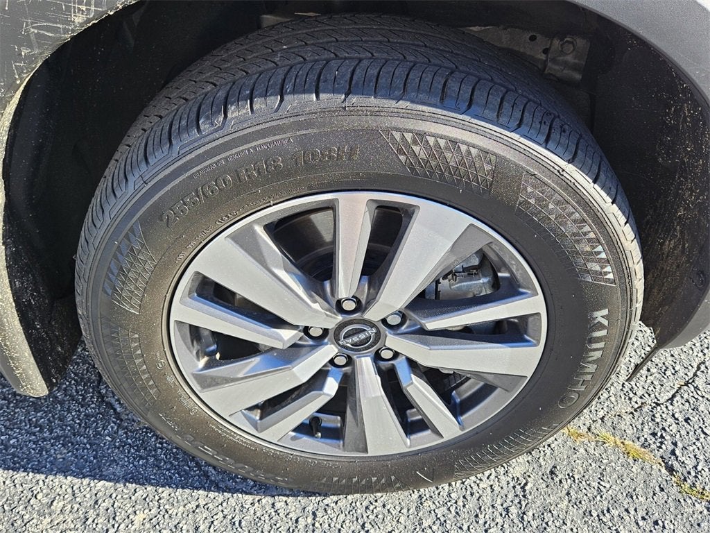 2025 Nissan Pathfinder SL FWD