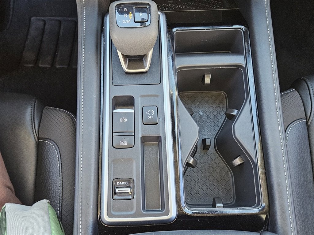 2025 Nissan Pathfinder SL FWD