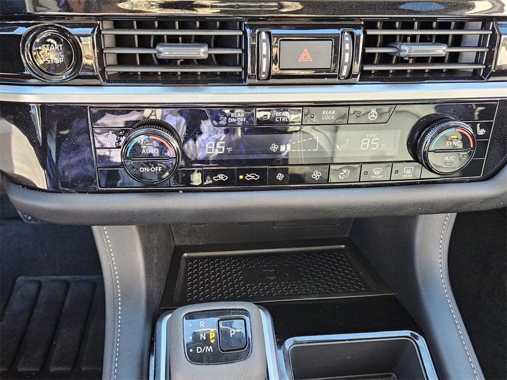 2025 Nissan Pathfinder SL FWD