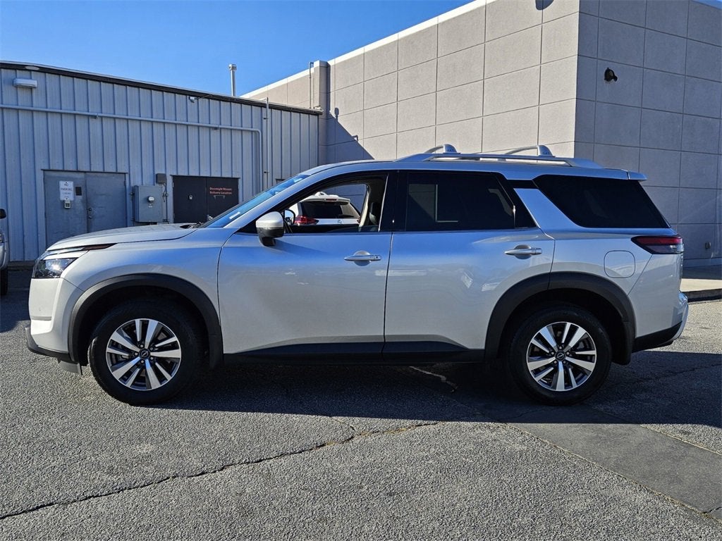 2025 Nissan Pathfinder SL FWD