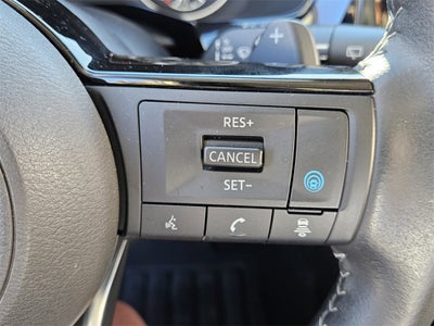 2025 Nissan Pathfinder SL FWD