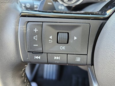 2025 Nissan Pathfinder SL FWD