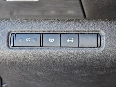 2025 Nissan Pathfinder SL FWD