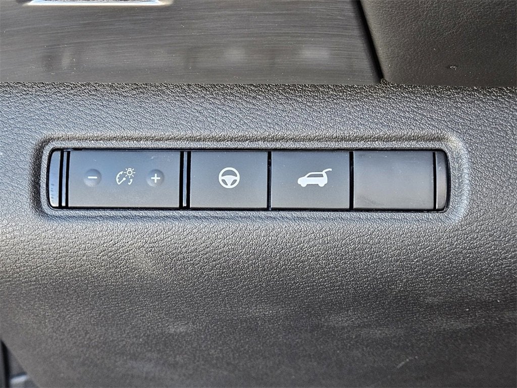 2025 Nissan Pathfinder SL FWD