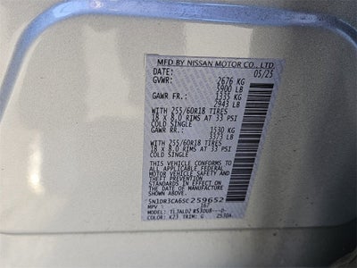 2025 Nissan Pathfinder SL FWD