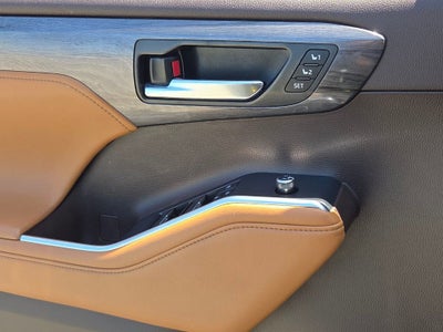 2022 Toyota Highlander Platinum