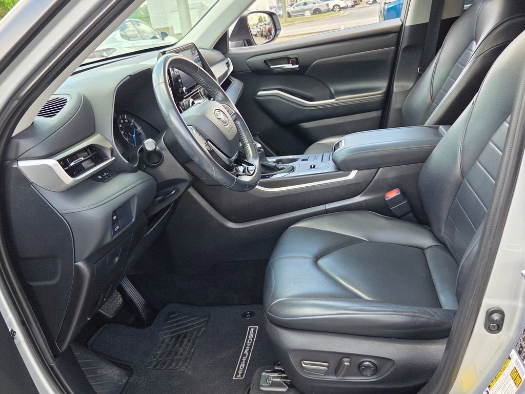2021 Toyota Highlander Hybrid XLE