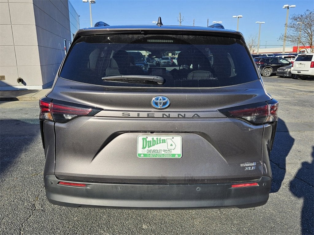 2023 Toyota Sienna XLE