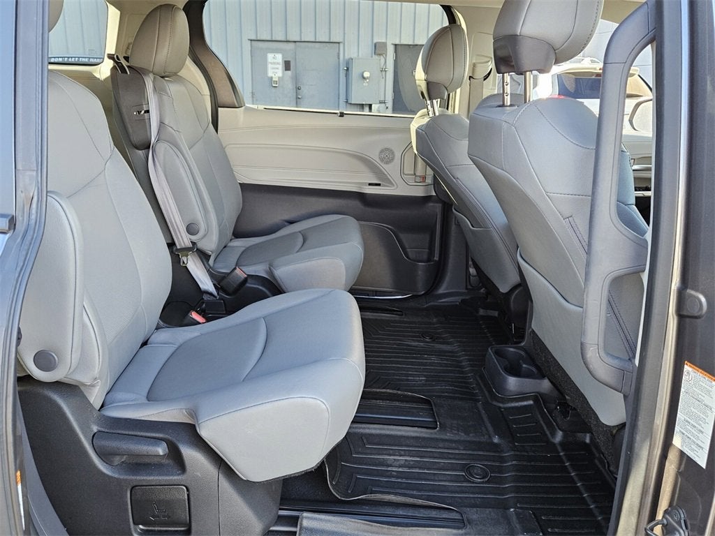2023 Toyota Sienna XLE