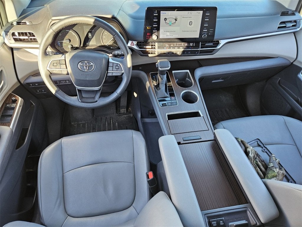 2023 Toyota Sienna XLE