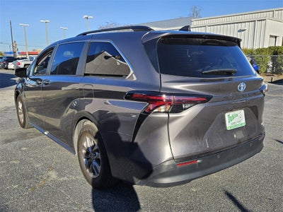 2023 Toyota Sienna XLE