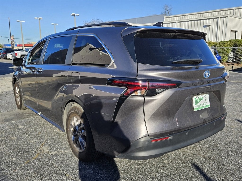 2023 Toyota Sienna XLE