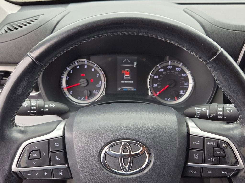2022 Toyota Highlander LE