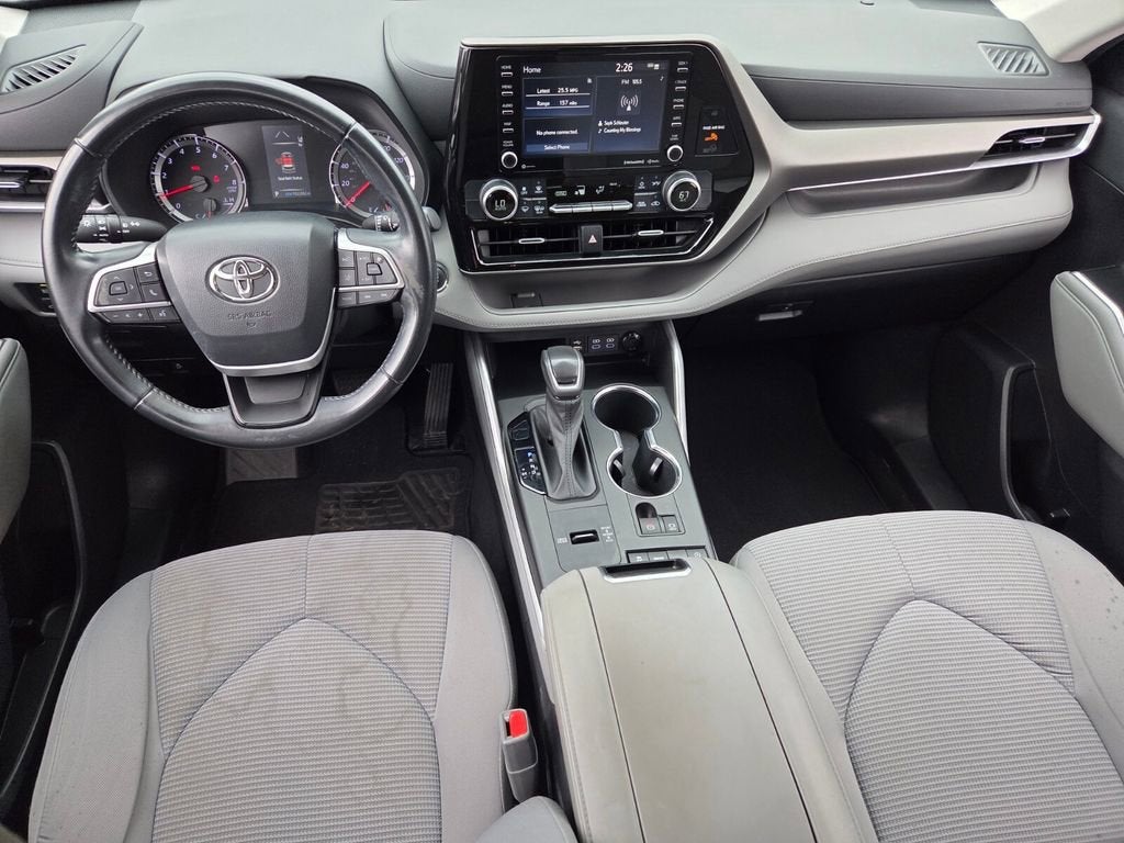 2022 Toyota Highlander LE