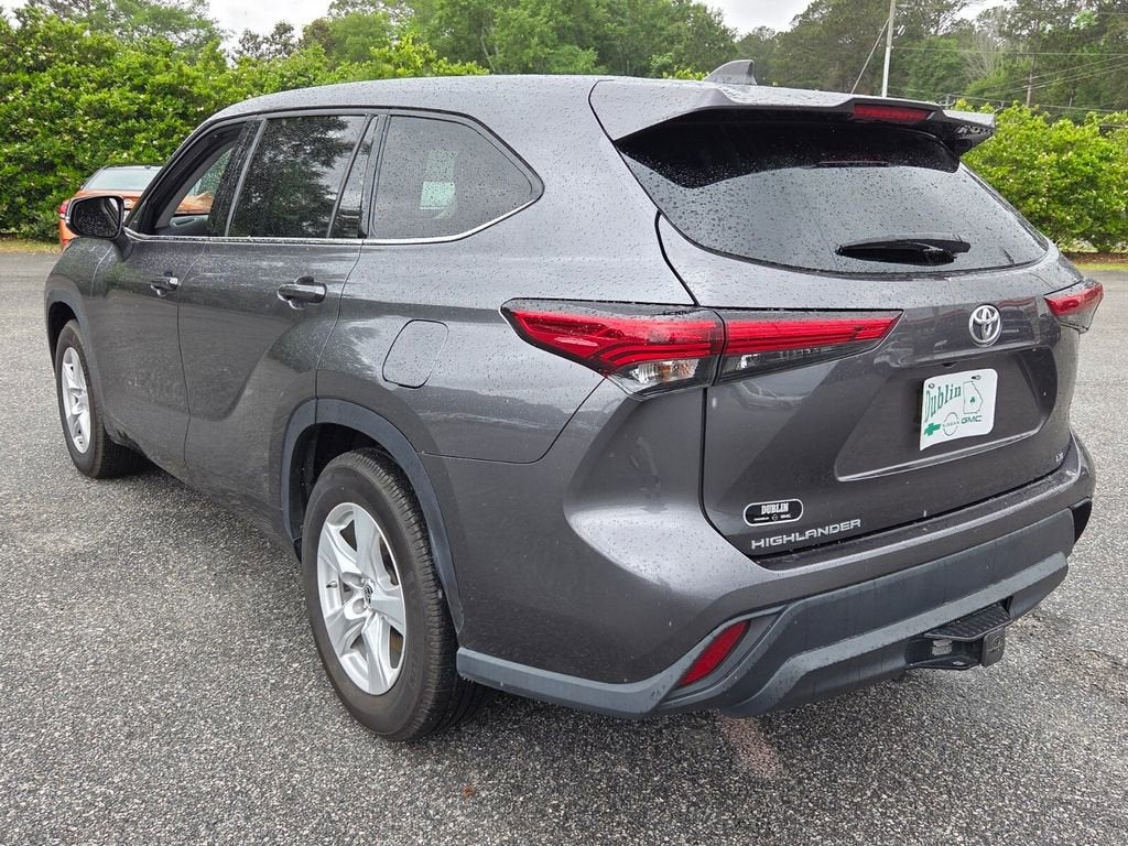 2022 Toyota Highlander LE