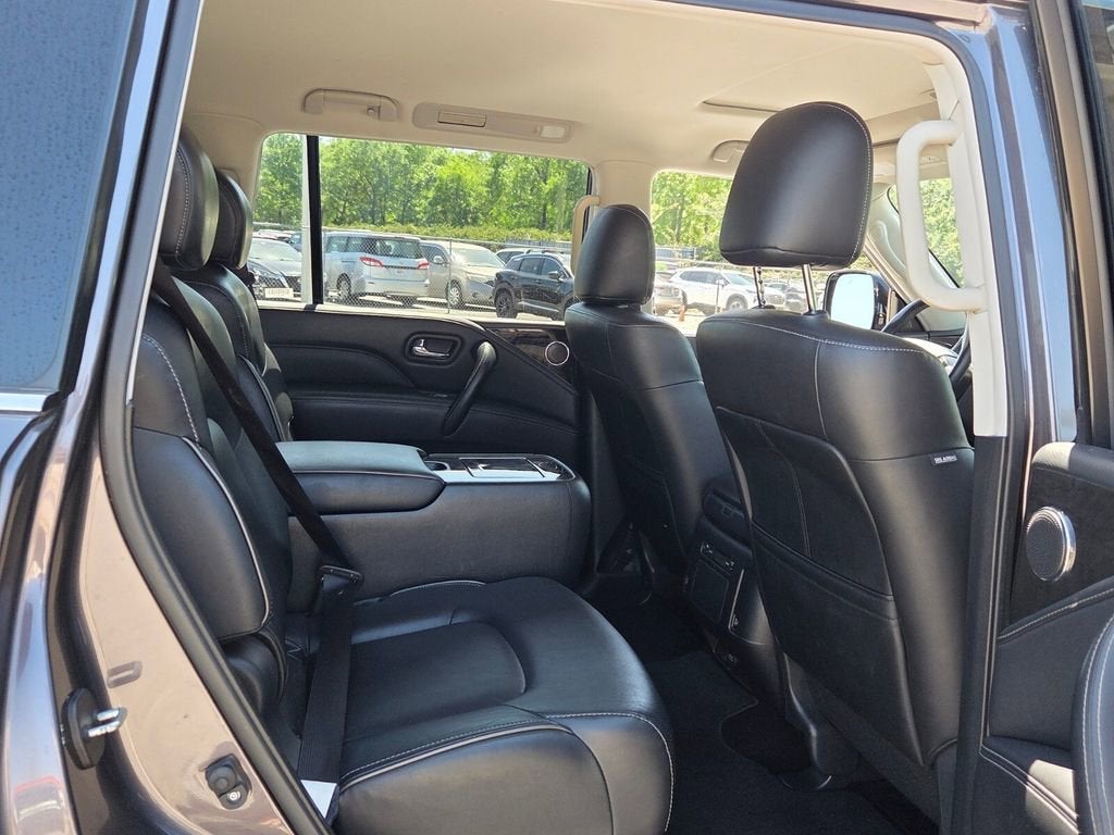 2024 INFINITI QX80 LUXE