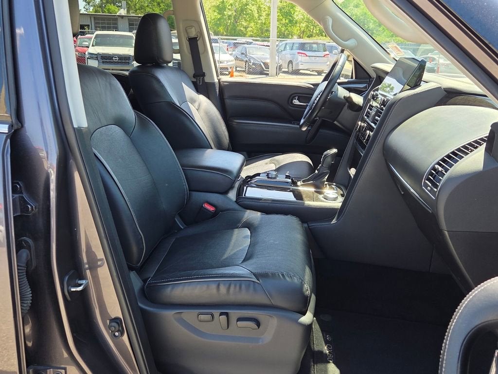 2024 INFINITI QX80 LUXE