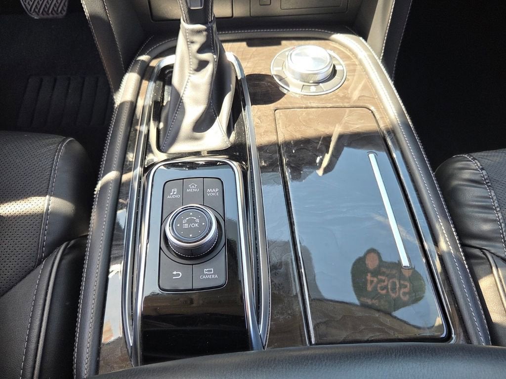 2024 INFINITI QX80 LUXE